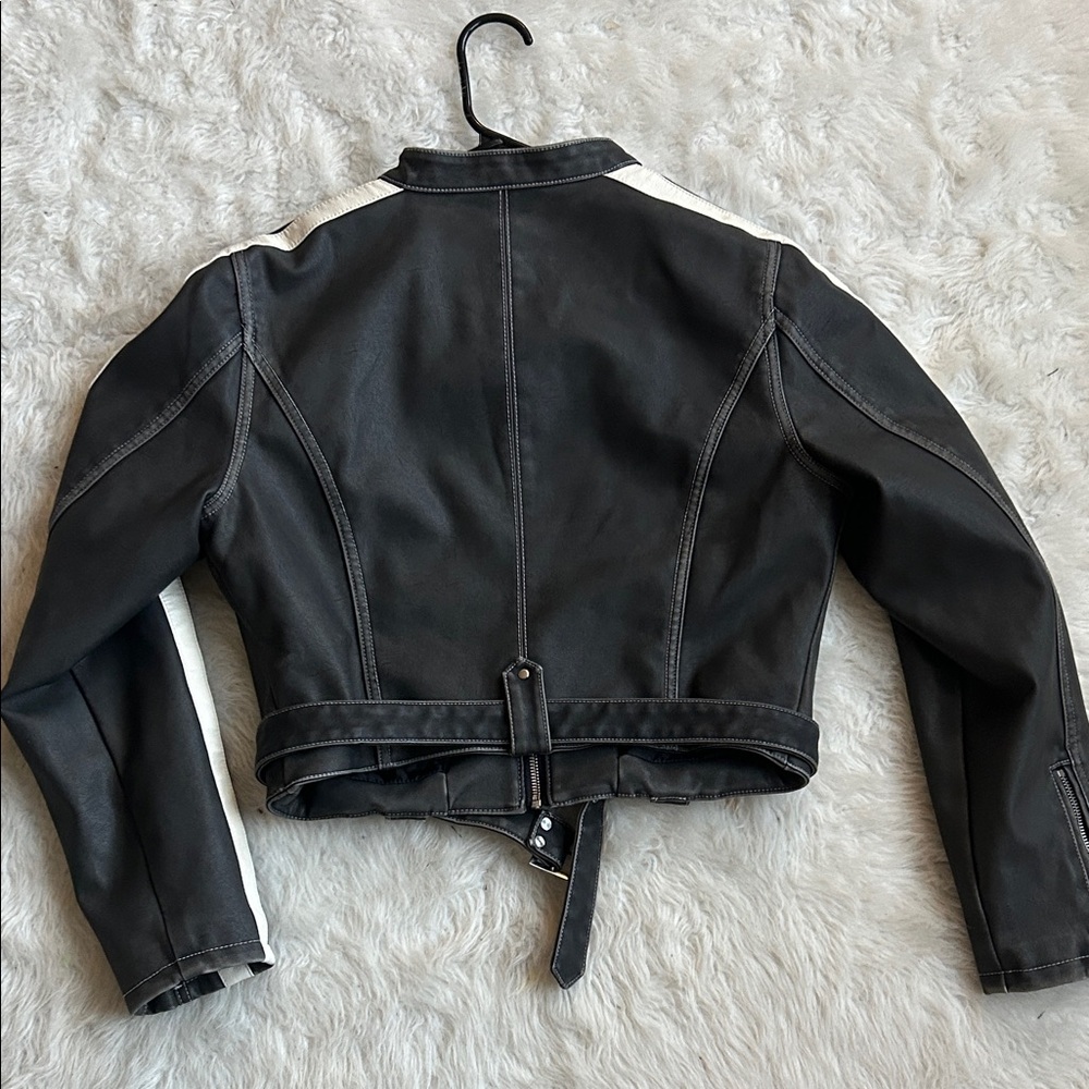 Urban Outfitters Black Leather Jacket - Picture 3 of 4